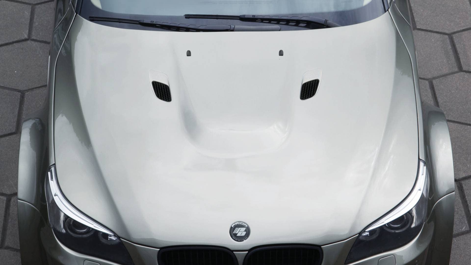 BMW 5 E60 Bonnet Overlay PDM5